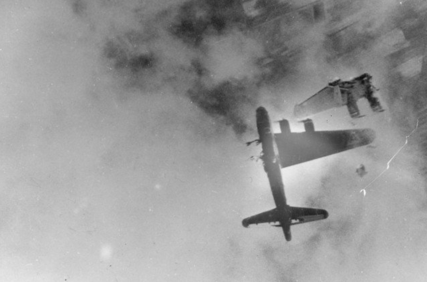 Boeing B-17G Wee-Willie 42-31333 LG-W, 323th squadron of 91st bombing group, over Kranenburg, Germany 